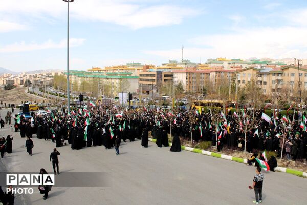 تشییع پیکر خانوداه شهید دکتر حسین طاهری در پردیس