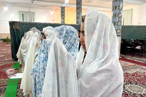اعتکاف دختران دانش‌آموز شهر سورمق