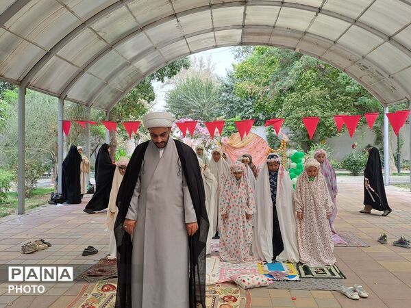 جشن عبادت دختران البرزی در کنار مهر و ماه