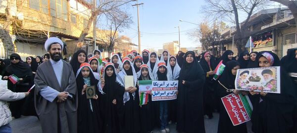 اجتماع حماسی مردم شهرستان زرقان در محکومیت اقدامات تروریستی اخیر