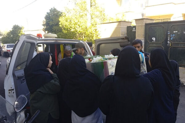 استقبال از شهید گمنام به میزبانی دبیرستان در ادب 