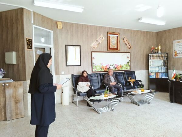 حضور خیر مدرسه‌ساز در دبیرستان دخترانه فاطمیه