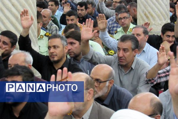 مراسم چهلمین روز شهادت شهدای اقتدار با حضور گسترده مردم کردستان در سنندج 