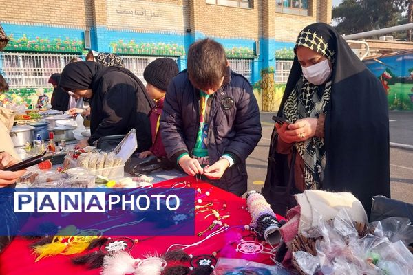 هفته پژوهش در دبستان هیأت امنایی قلنبر ناحیه 2 شهرری 