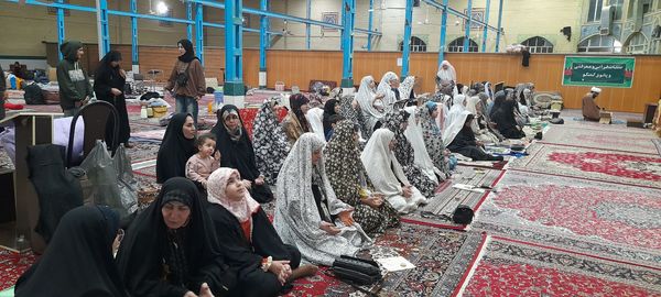 دروازه‌های آسمان بر معتکفین روز اول گشوده شد