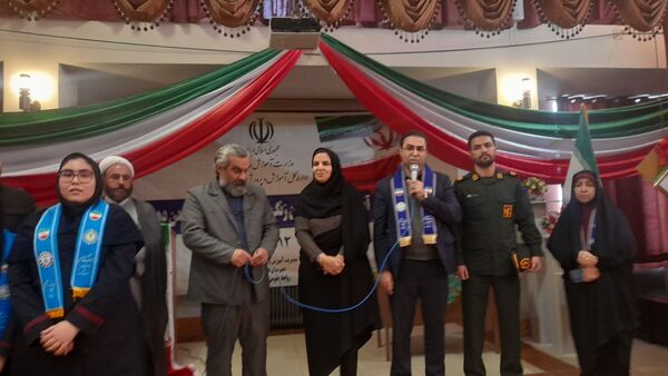 طنین‌انداز شدن زنگ انقلاب در دبیرستان فاطمه پزشکی ناحیه ۴ کرج
