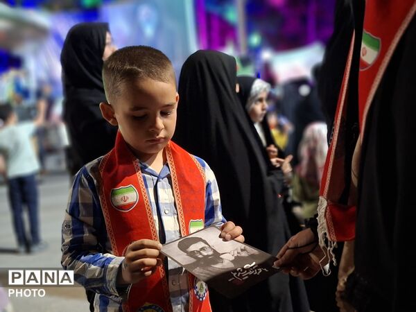 پویش با تو بزرگ شدیم و با تو قد می‌کشیم در رشتخوار