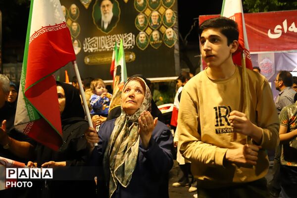 بازتاب حضور گسترده جامعه فرهنگی تبریز در سالگرد شهدای دفاع مقدس ۱۲روزه
