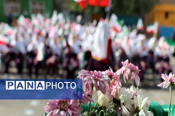 صبح مهر با کیف‌های رنگی و رؤیاهای روشن؛ مدرسه دوباره جان گرفت