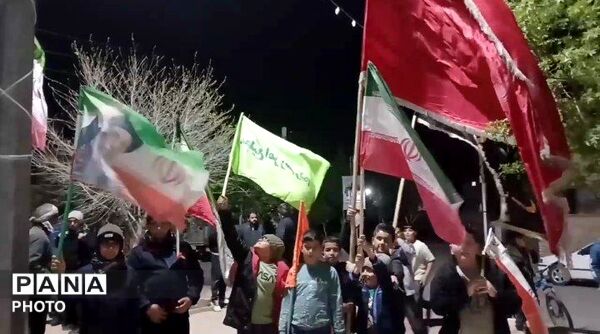 شور انقلابی مردم روستای باقرآباد قم