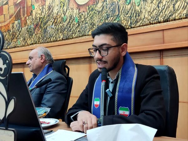 نشست هم‌اندیشی مسئولان سازمان دانش‌آموزی استان فارس روز اول