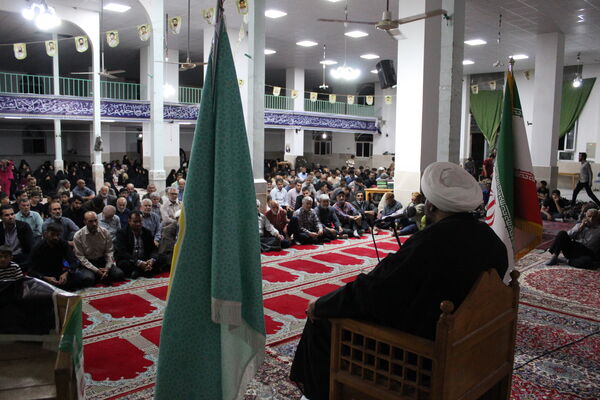 برگزاری مراسم گرامیداشت سالگرد ارتحال امام خمینی (ره) در شهر درق