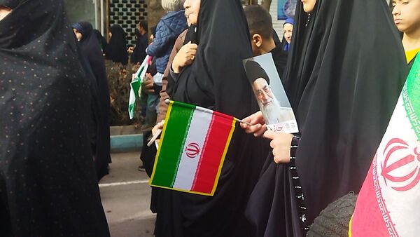 حضور افشار مختلف مردم نیشابور در راهپیمایی ۲۲ بهمن 