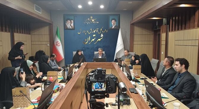 تجلیل از مدیران سازمان دانش‌آموزی شهر تهران و مدارس تمام‌تشکیلاتی 