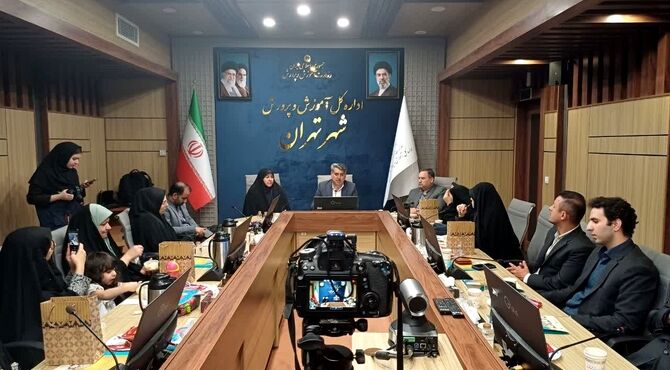 تجلیل از مدیران سازمان دانش‌آموزی شهر تهران و مدارس تمام‌تشکیلاتی 