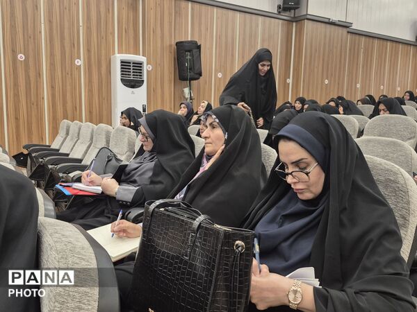 گردهمایی مدیران منطقه ۱۵ تهران