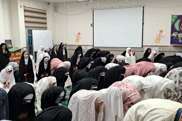  برگزاری مراسم شهادت امام صادق علیه السلام در دبستان شاهد ام البنین (س) ناحیه دو شهرری 