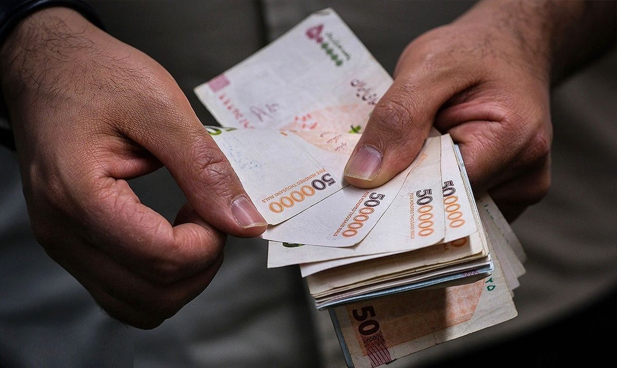 افزایش حقوق ۱۴۰۴ باید معادل تورم باشد تا قدرت خرید کارگران و کارمندان حفظ شود