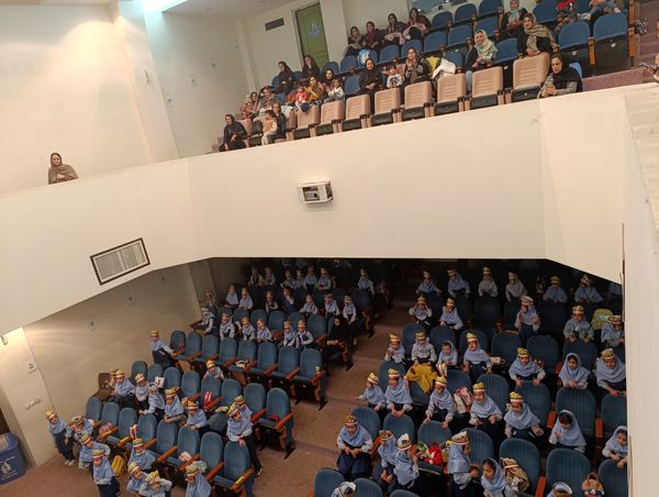 برگزاری جشن روز دانش آموز در مدرسه مهر و ماه آشخانه  