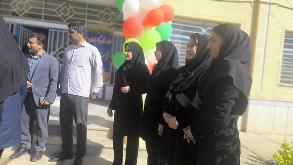 جشن روز دانش آموز در شبانه‌روزی امام حسین(ع)