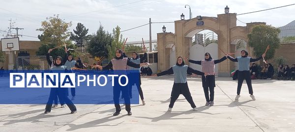 برگزاری المپیاد درون مدرسه‌ای در دبیرستان محمودیه تربت‌حیدریه