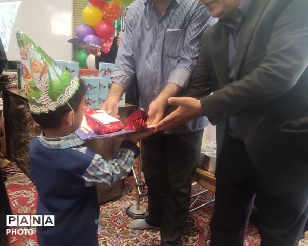  جشن الفبای دانش‌آموزانِ دبستان موعود