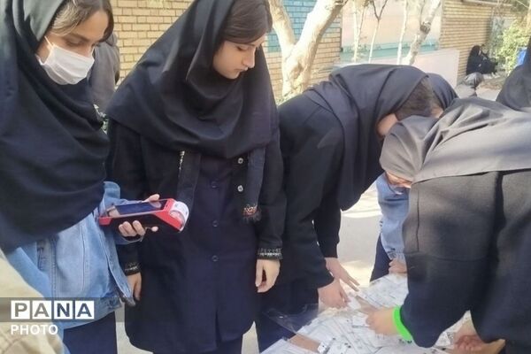 طلوعِ کارآفرینی در هنرستان ایثار ۲ شهرری
