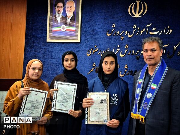 آیین تجلیل از خبرنگاران فعال پانا در کاشمر
