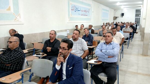 برگزاری جلسه اولیا و مربیان دبیرستان نمونه دولتی معلم ساوجبلاغ