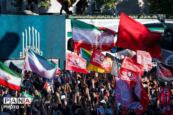 تشییع پیکر رهبر شهید انقلاب در مشهد مقدس-۴
