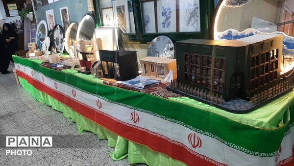 نمایشگاه هنر و خلاقیت  درآموزش وپرورش ناحیه ۷