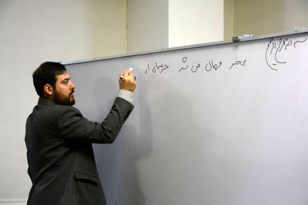 برگزاری انجمن ادبی شعر دخترانه در بجنورد 