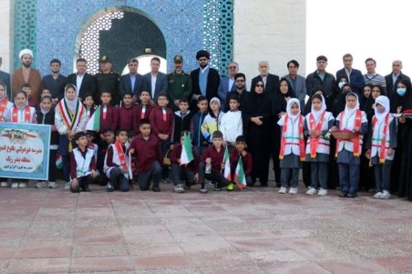 مراسم غبارروبی و عطرافشانی گلزار شهدای گمنام بندرریگ 