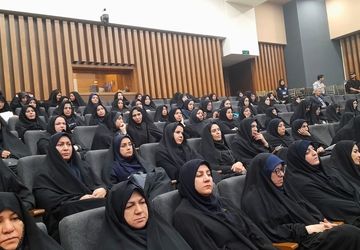 گردهمایی مدیران مدارس ناحیه 7 در مشهد