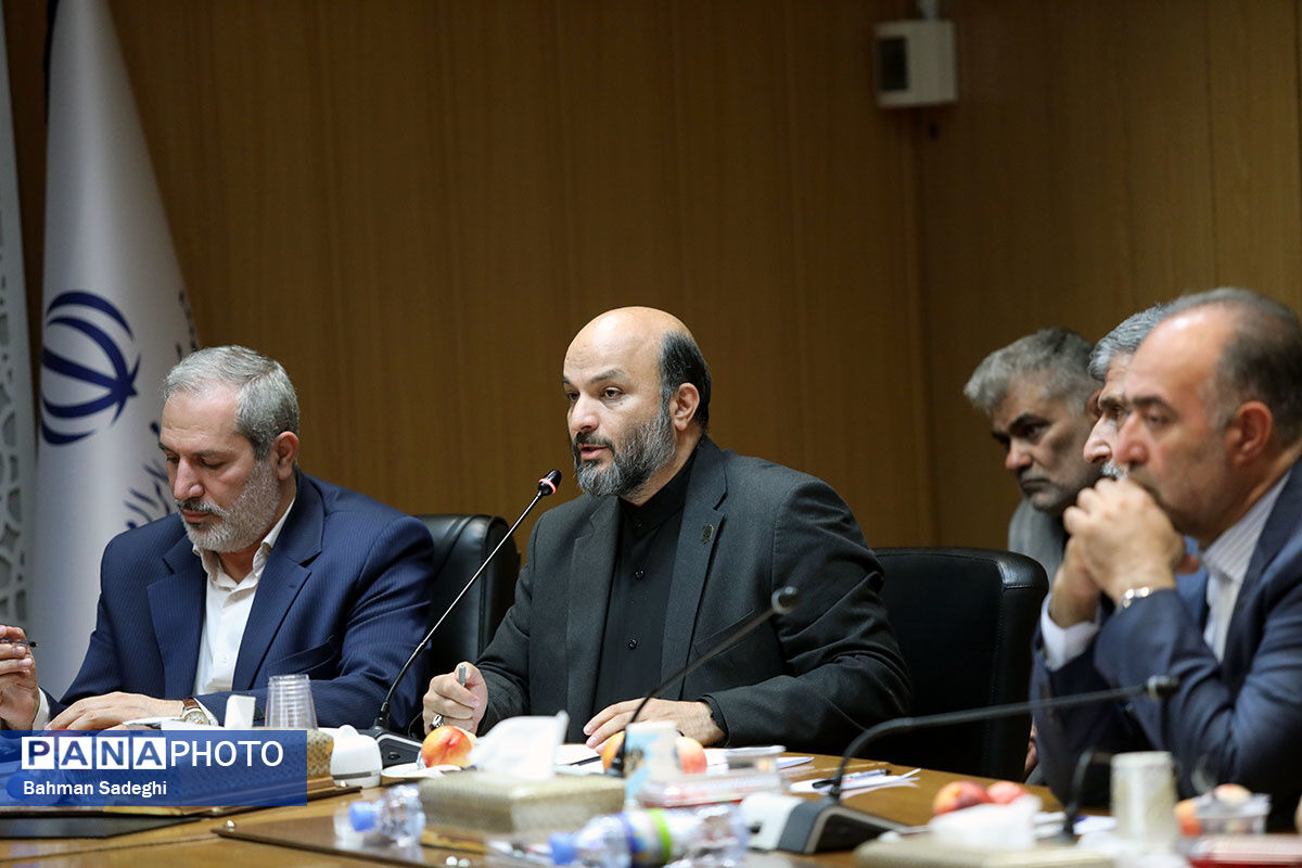 استانداران، صنایع مختلف را از محل مسئولیت اجتماعی پای کار نهضت مدرسه‌سازی بیاورند