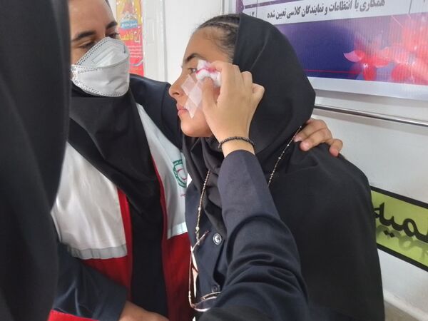 بیست و ششمین مانور سراسری زلزله در دبیرستان دخترانه فاطمیه