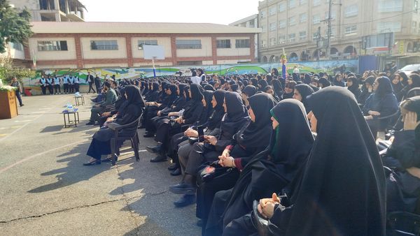 نواخته شدن زنگ سپاس معلم در ساری
