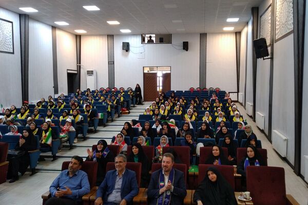 آیین بزرگداشت سالروز تأسیس سازمان دانش‌آموزی و سپاس مربی در کهریزک 