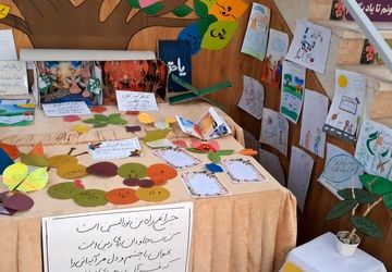 برپایی نمایشگاه قرآنی نور هدایت در دبیرستان شهید خسروی زارچ