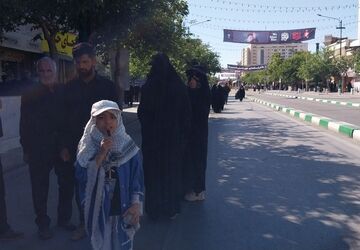 خروش ملت ایران در مشهد؛ حضور باشکوه مردم در آیین تشییع رهبر شهید