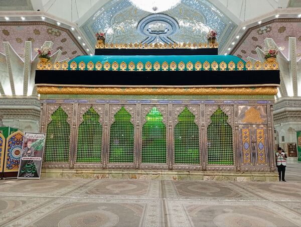برگزاری سوگواره «احلی من العسل» در حرم امام خمینی (ره) 