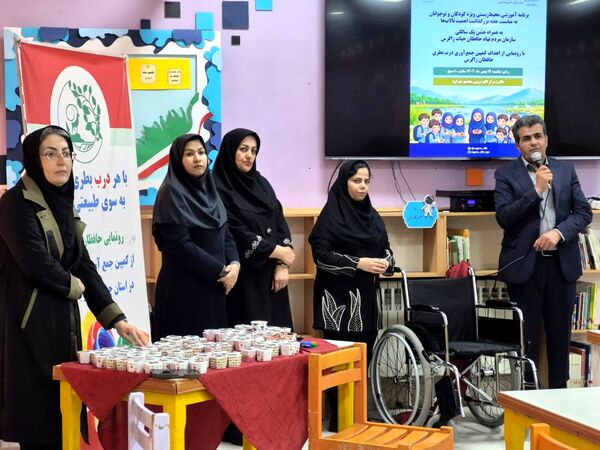 نیلوفرهای انقلاب در آب‌های ماندگار