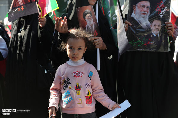 چهلمین روز شهادت رهبر شهید انقلاب اسلامی - تهران