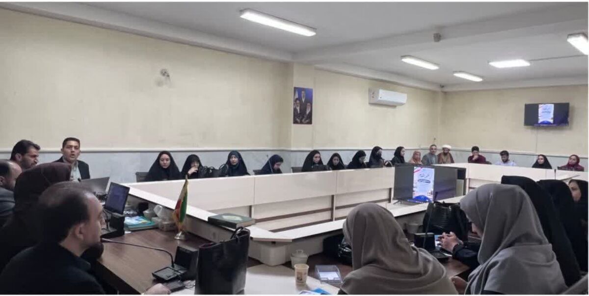 کارگاه توانمندسازی معلمان و مدیرآموزگاران کلاس‌های چندپایه استان سمنان برگزار شد