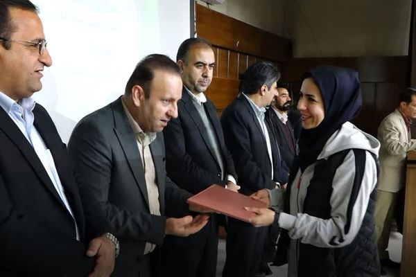 تجلیل آموزش‌وپرورش کهگیلویه و بویراحمد از افتخار‌آفرینی سرمربی تیم ملی اسکیت رولبال بانوان جمهوری اسلامی ایران