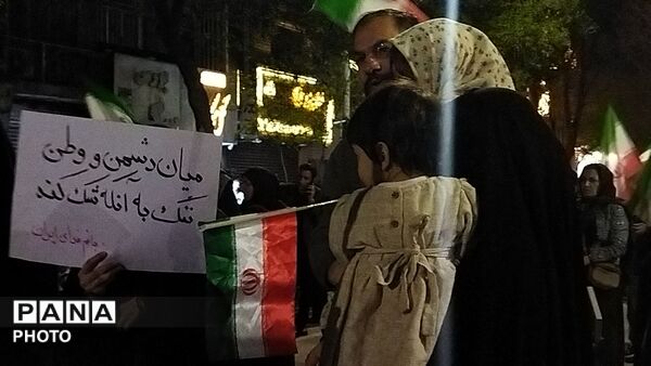 از پیر تا کودک برای حفظ  وطن آمدند-۱