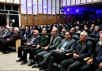 هفتمین شب شعر مسیر ولایت در ابرکوه