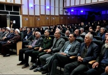 هفتمین شب شعر مسیر ولایت در ابرکوه