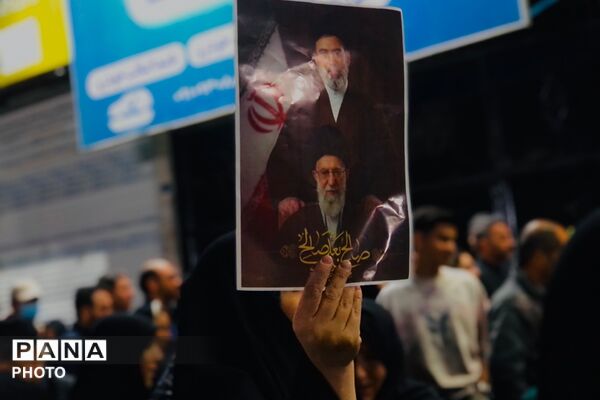 یادبود شهدا و تجدید پیمان مردمی
