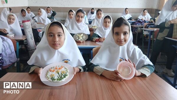 صبحانه ای سالم با طعم سلامت و لبخند؛جشن روز جهانی تخم مرغ در مدرسه صالحه 